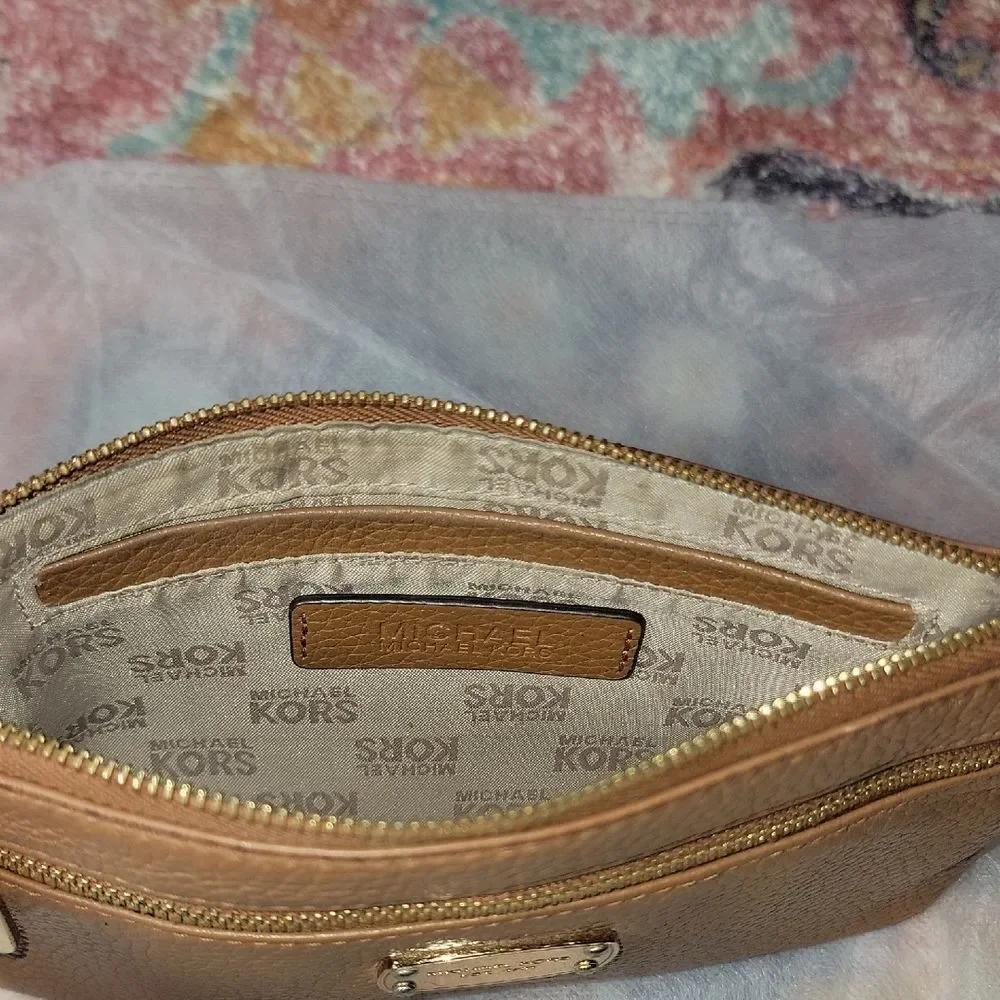 Michael Kors Large Jet Set Acorn Pebbled Leather Wallet Wristlet w Gold Hardware